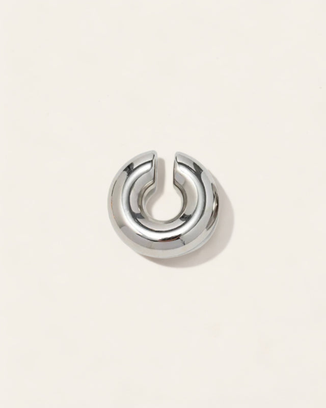 Manchette d'Oreille Argentée - Design Élégant - Ajustable
